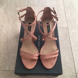 Ann Taylor Strappy Sandal Women Size 7